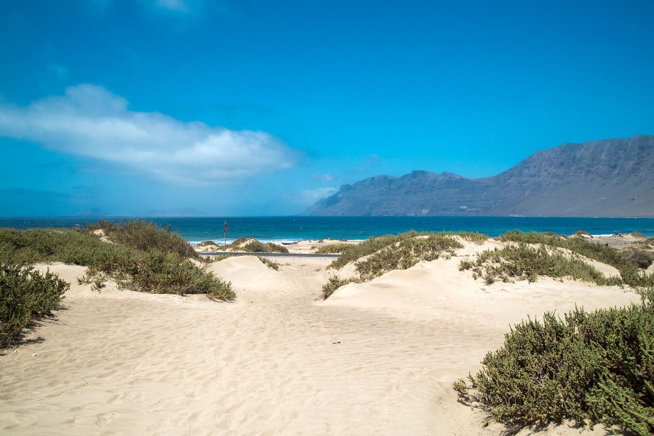 Апартаменты Famara Views Экстерьер фото